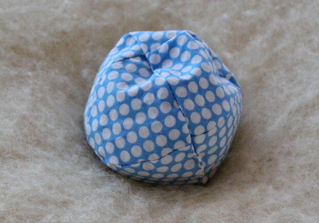 pittenzakje / Blauw met witte bollekes